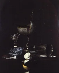 Nature morte avec coupe en coquille de nautile