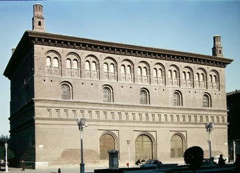 Extérieur de La Lonja, construite en 1551