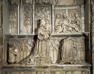 Art gothique : Sépulture de Juan de Padilla (1490-1521). Hidalgo et révolutionnaire castillan, connu pour sa participation à la Guerre des Communautés de Castille. Sculpture en marbre de Gil de Siloé (1486-1501), vers 1500. Burgos, Musée de Burgos