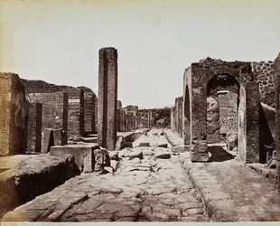 Ruines structurelles le long de la Strada di Stabia, sur le site archéologique de Pompéi
