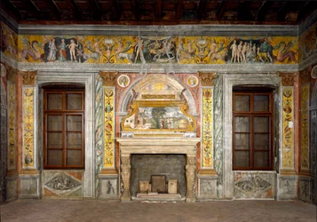 Signe du Zodiaque : La Balance. Médaillons supérieurs avec portraits des empereurs Hadrien et Antonin le Pieux. La fresque est détériorée. Fresque attribuée à Giovanni Maria Falconetto (1468-1534) vers 1520 Mantoue, Palazzo d