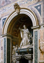 Vue du monument dédié au Pape Léon XIII (1810-1903) réalisé par Giulio Tadolini (1849-1918)