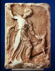 Artémis chassant, c.410 av. J.-C. (marbre)