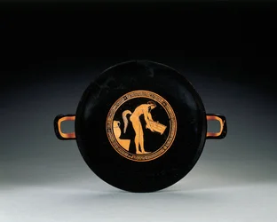 Kylix attique à figures rouges, vers 470 av. J.-C.