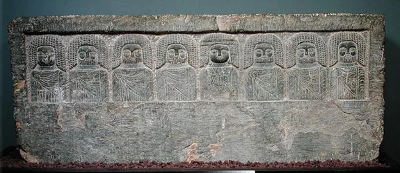 Stèle avec huit divinités libyennes, de Borj Helal, 2e-1er siècle av. J.-C.