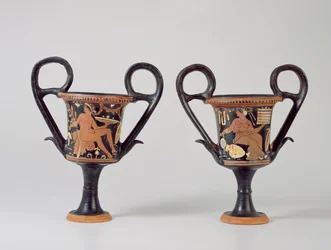 Kantharos à figures rouges représentant un jeune homme et kantharos représentant une femme, vers 310 av. J.-C.
