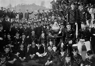 Cadets de la marine à bord du HMS Britannia, Dartmouth, Devon, 1895-1896