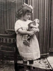 Frida Kahlo enfant (photo)