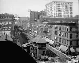 Chemin de fer surélevé, Wabash Avenue, Chicago, Illinois, c.1900-10