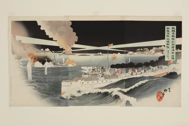 Nos destroyers ont combattu férocement les navires ennemis à l