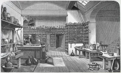 Michael Faraday (1791-1867) dans son laboratoire au sous-sol, d