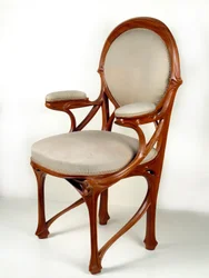 Art Nouveau : Fauteuil en noyer américain