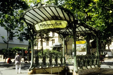 Station de métro Abbesses à Paris, France