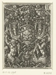 Décoration murale avec grotesques