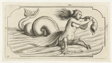 Figure féminine soufflant dans une coquille