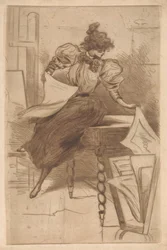 Femme regardant des estampes dans un présentoir
