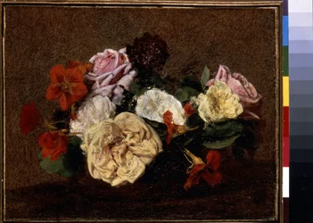 Roses et capucines dans un vase