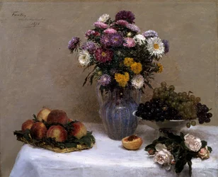 Roses blanches et chrysanthèmes dans un vase