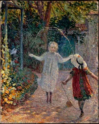 Enfants sautant à la corde dans le jardin