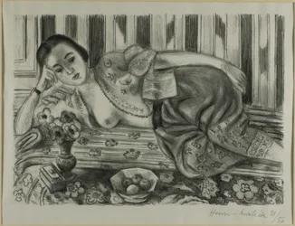 Odalisque en pantalon de satin rouge