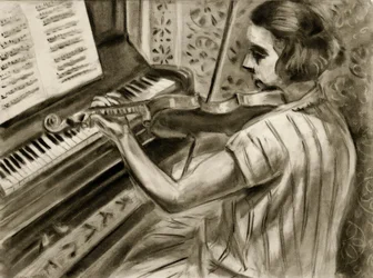Une jeune violiniste devant un piano