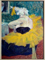 Clownesse Cha-U-Kao, artiste au Moulin Rouge. Danseuse et clownesse au Nouveau Cirque et au Moulin Rouge, Cha U Kao attache son tutu dans sa loge ou en répétition privée. Peinture de Henri de Toulouse-Lautrec (1864-1901). 1895