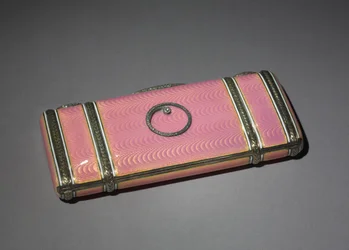 Boîte à cosmétiques, firme de Peter Carl Fabergé