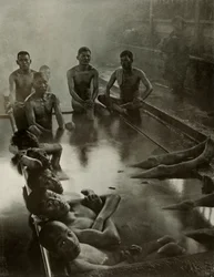 Un bain public à Kanawa