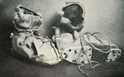 Finnesko avec crampons, vers 1910-1913