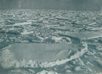 Lourde charge dans laquelle le navire a été retenu, 1912, 1913
