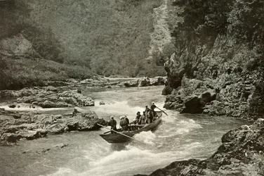 Descente des rapides de la Katsura-Gawa, 1910
