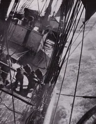 Le navire se balançait et tanguait comme un bouchon