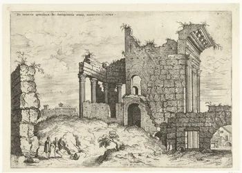 Deuxième vue du Forum Nerva (Ruines antiques romaines)