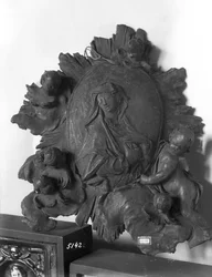 Médaillon représentant la Vierge avec des anges, vers 1746