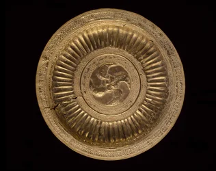 Pectoral de plat, peuples des Moluques, 19ème siècle (peut-être plus ancien)