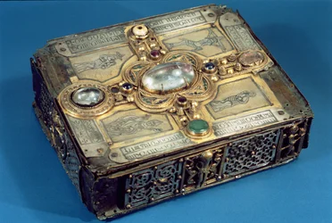 Sanctuaire du Missel de Stowe, de Lorrha, comté de Tipperary, 1026-33