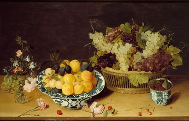Nature morte de fruits et de fleurs