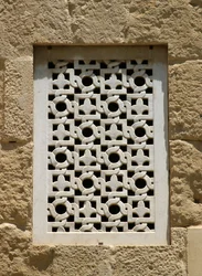 Fenêtre dans le mur ouest