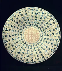 Assiette jaune et bleue, mauresque (faïence)