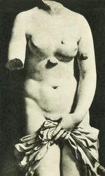 Musée, La Vénus syracusaine, IIIe siècle av. J.-C. Credesis (photo n/b)