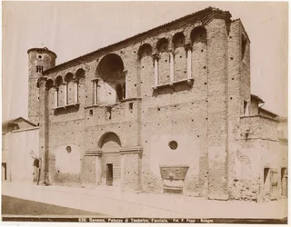 Palais de Théodoric, Ravenne, Émilie-Romagne, Italie, photographie de Pietro Poppi, Bologne, vers 1900