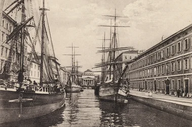 Trieste : Canale Grande (photo n/b)