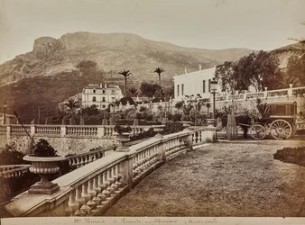 Villa avec jardin en terrasses à Monte Carlo dans la Principauté de Monaco