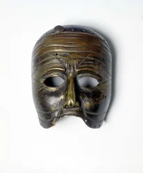 Masque en bronze de la « Commedia dell