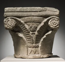 Chapiteau, 700-800