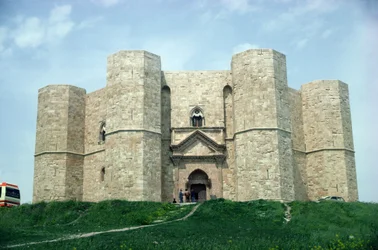 Castel del Monte, construit sous le règne de l