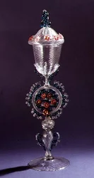 Gobelet incolore avec tige colorée élaborée par Salviati & Co., 1869