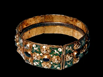 Art lombard : Couronne de fer de Lombardie en or, fer, émaux et pierres précieuses. Le cercle métallique à l