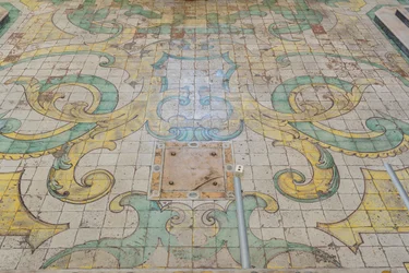 Carreaux de sol en majolique