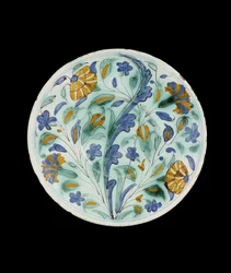 Assiette imitant la poterie turque (Iznik)